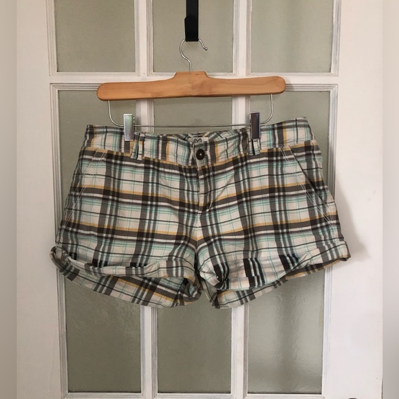 TNA Plaid Shorts Size 10 - Picture 1 of 4